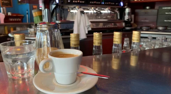 Paris helps cafes selling espressos for just €1 by putting them on the map