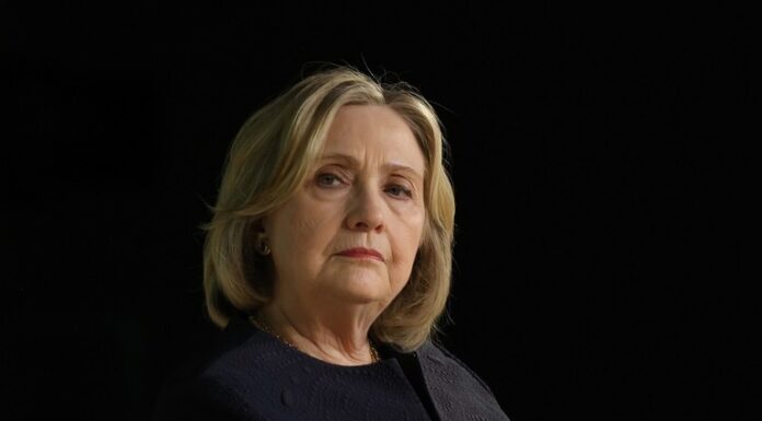 Clinton attacks Carlson over Putin interview