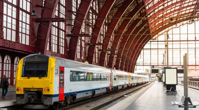 Millions of euros and thousands of delays: How copper theft is delaying passengers all over Europe