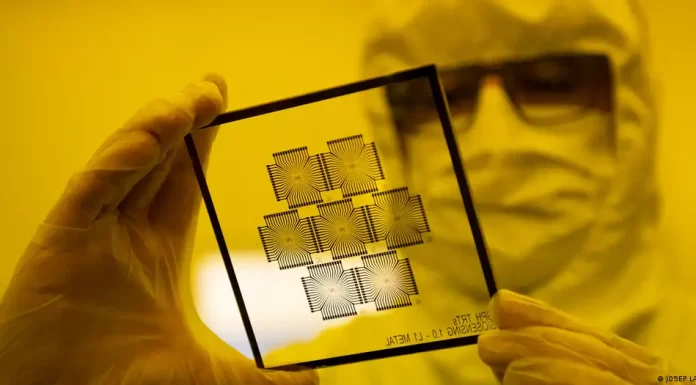 AI chip race: Fears grow of huge bubble
